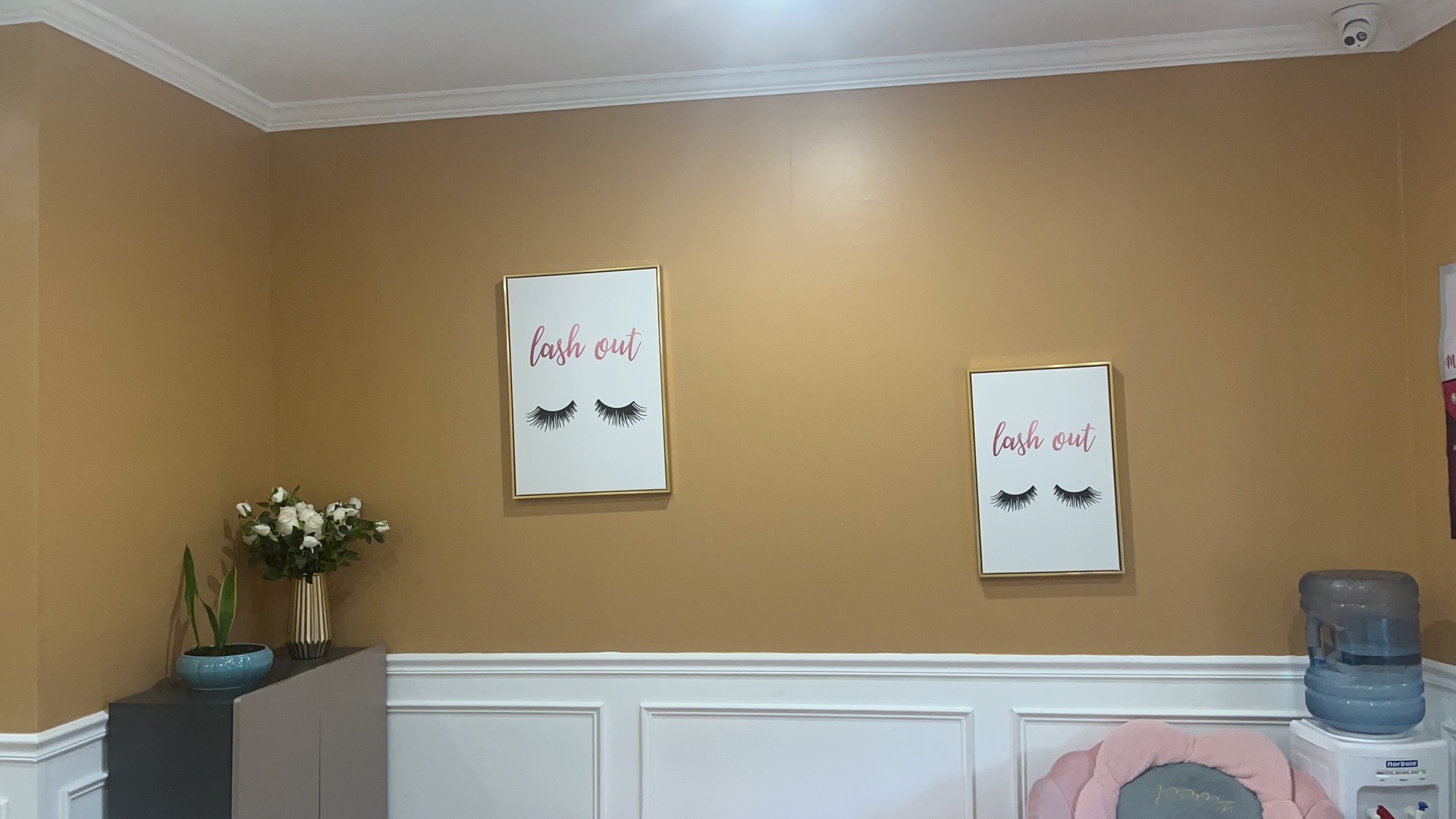Dazzling Eye gallery image