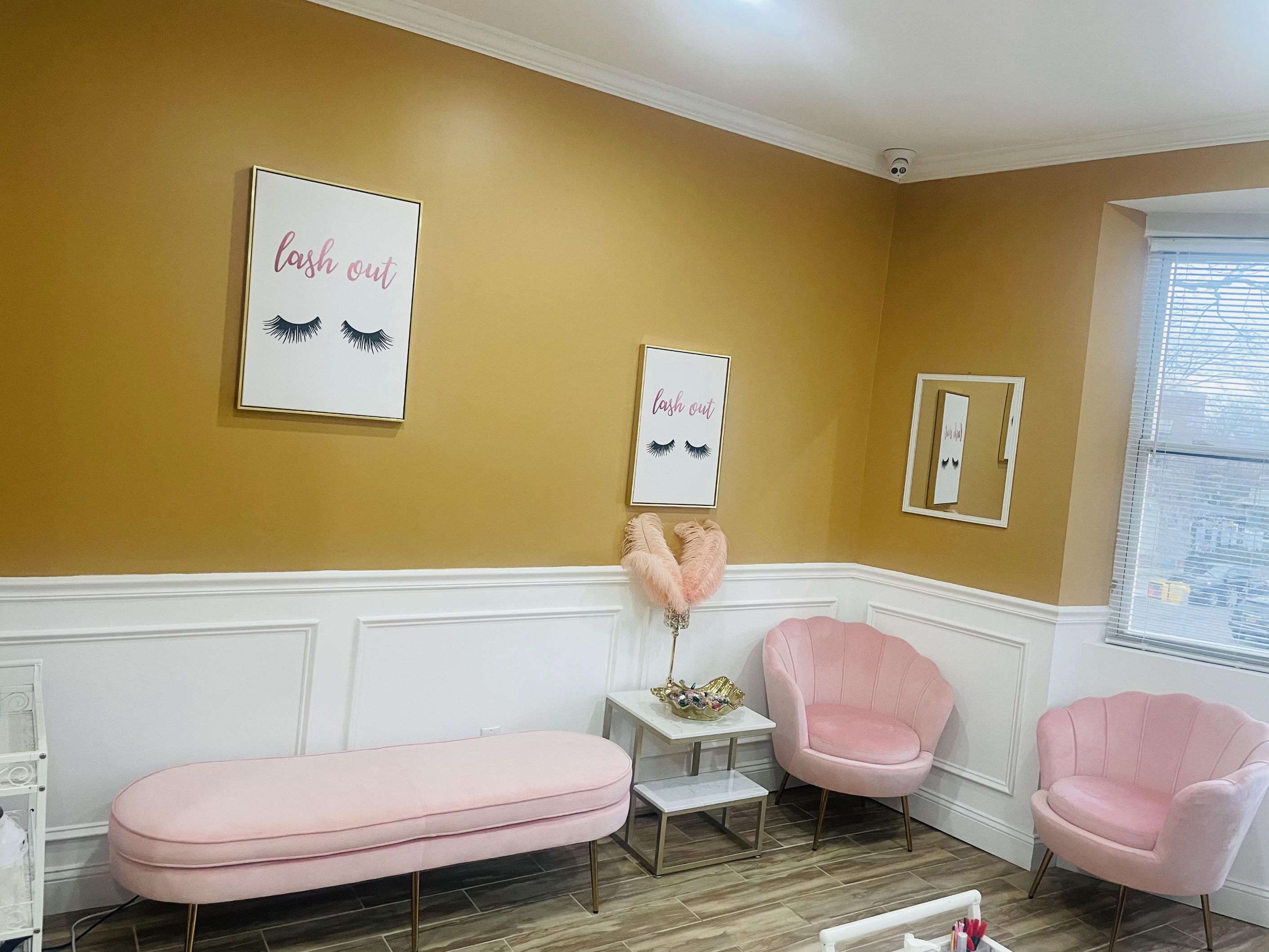 Dazzling Eye gallery image
